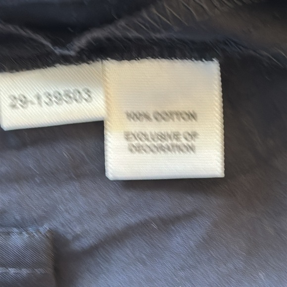 Ann Taylor Loft Black Split Neck Blouse w/Beige Embroidered Accent at Waist Sz 8 - Picture 5 of 9